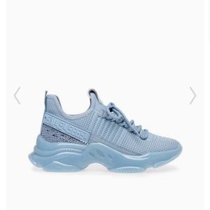 Maxima baby blue Steve Madden sneaker